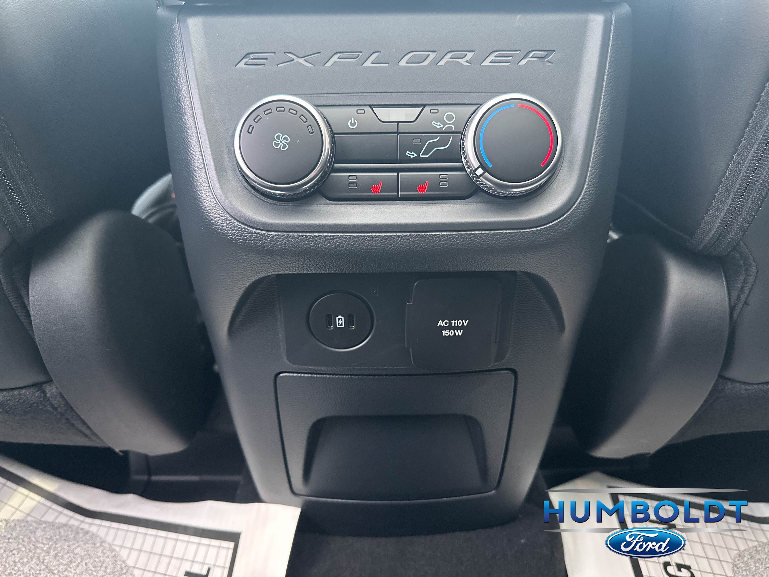2026 Ford Explorer ST - Photo 33