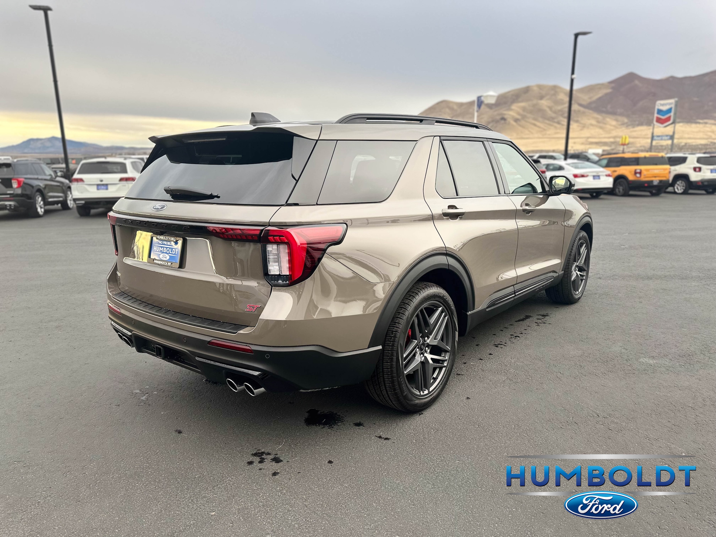 2026 Ford Explorer ST - Photo 5