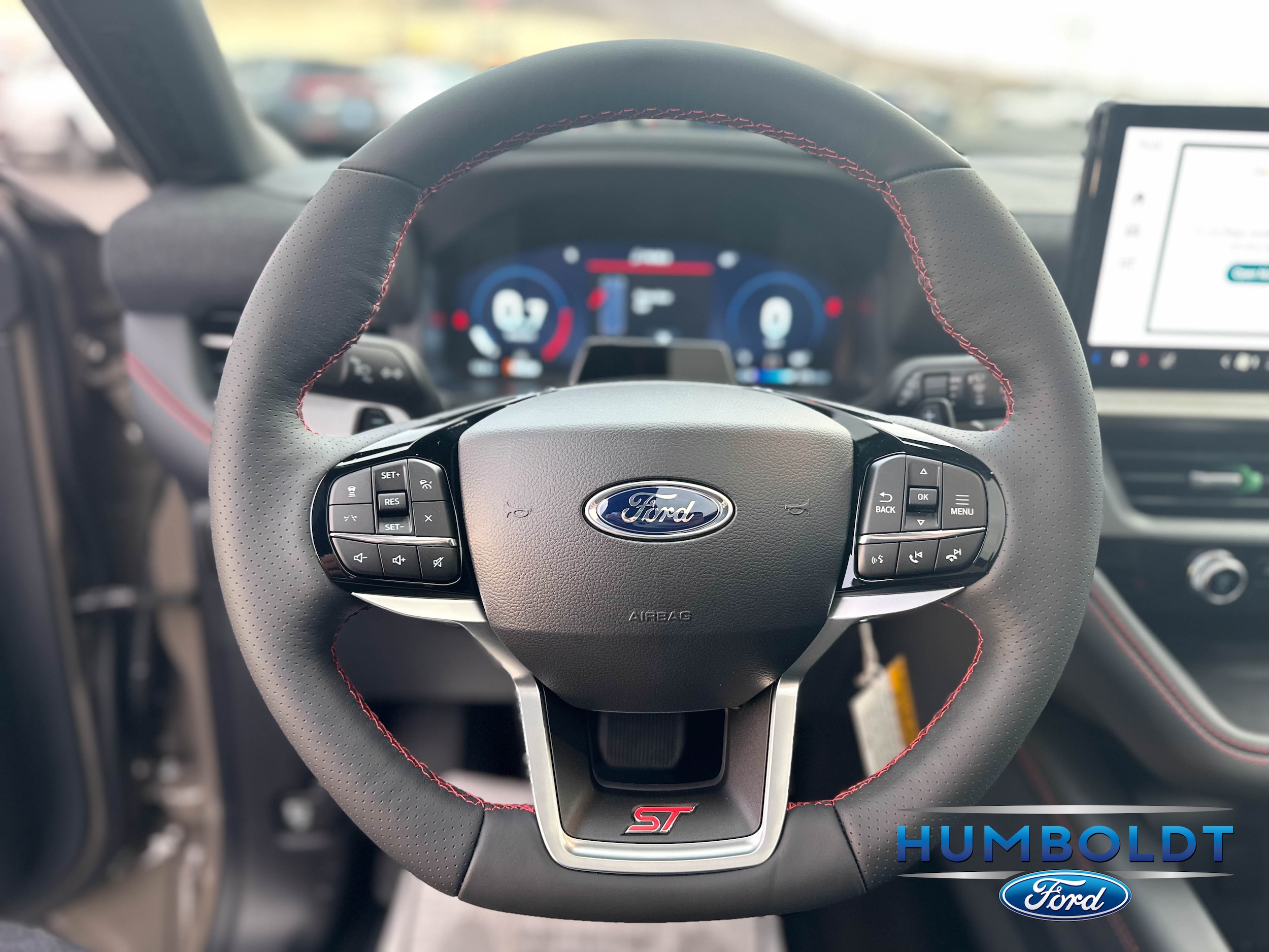 2026 Ford Explorer ST - Photo 21