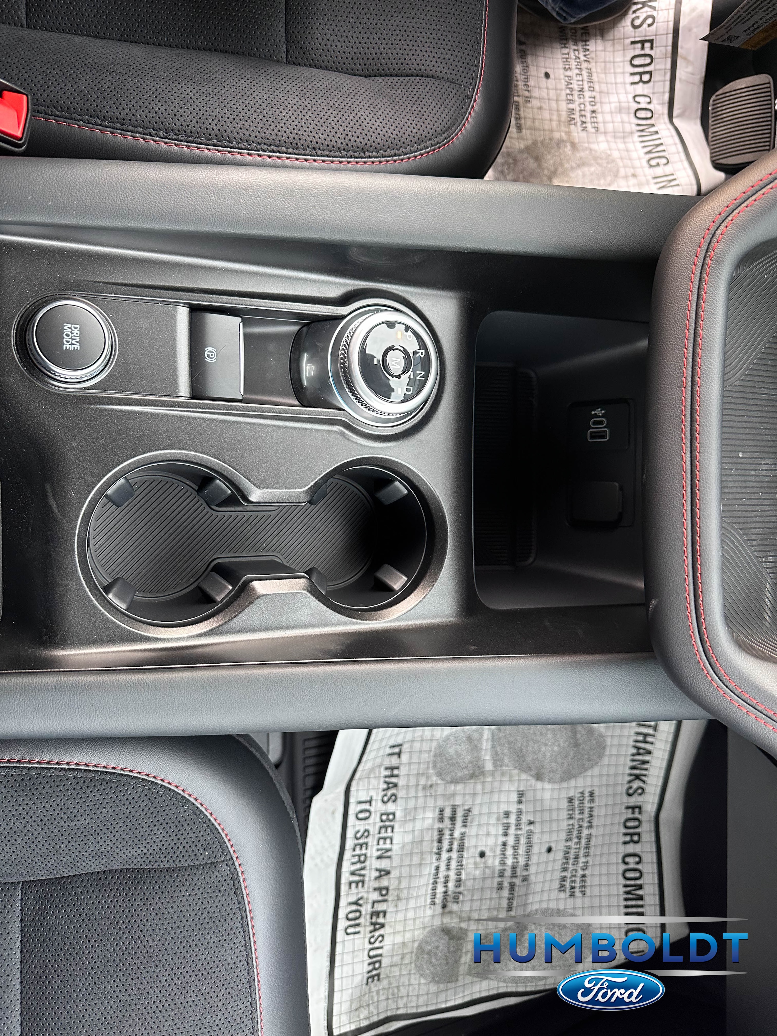 2026 Ford Explorer ST - Photo 24