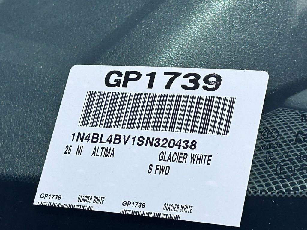 2025 Nissan Altima S - Photo 31
