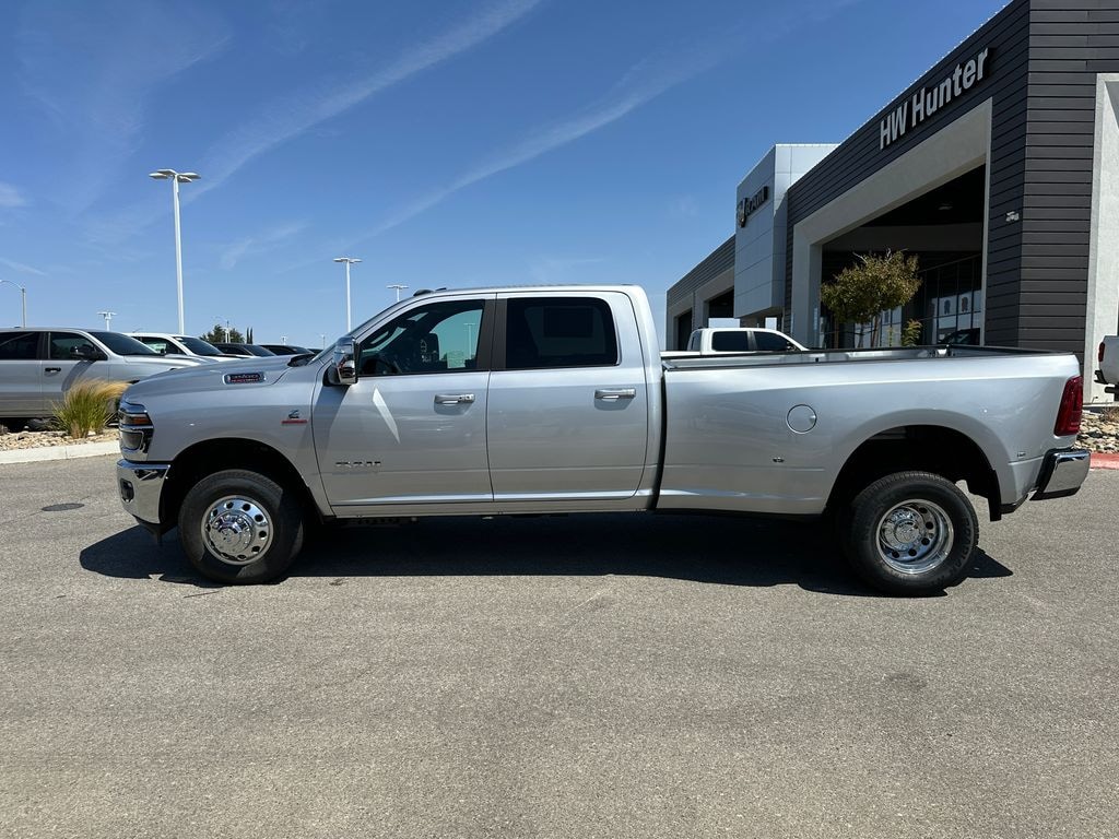 New 2026 Ram 3500 LARAMIE CREW CAB 4X4 8' BOX Pickup