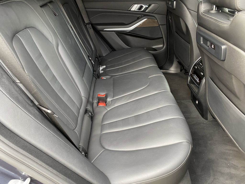 2022 BMW X5 40i - Photo 13