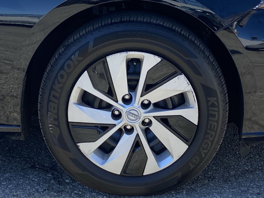 2025 Nissan Altima S - Photo 8