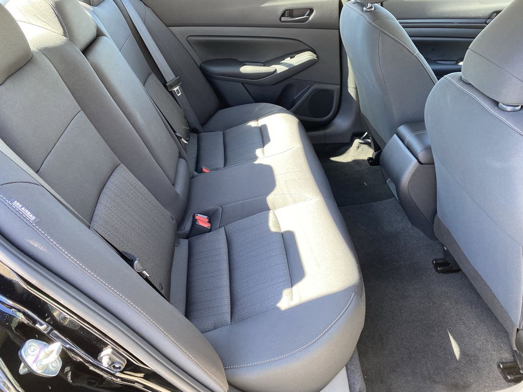 2025 Nissan Altima S - Photo 13