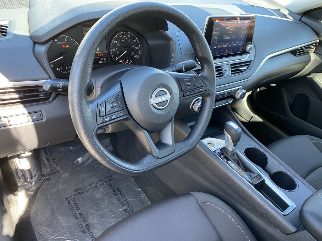 2025 Nissan Altima S - Photo 16