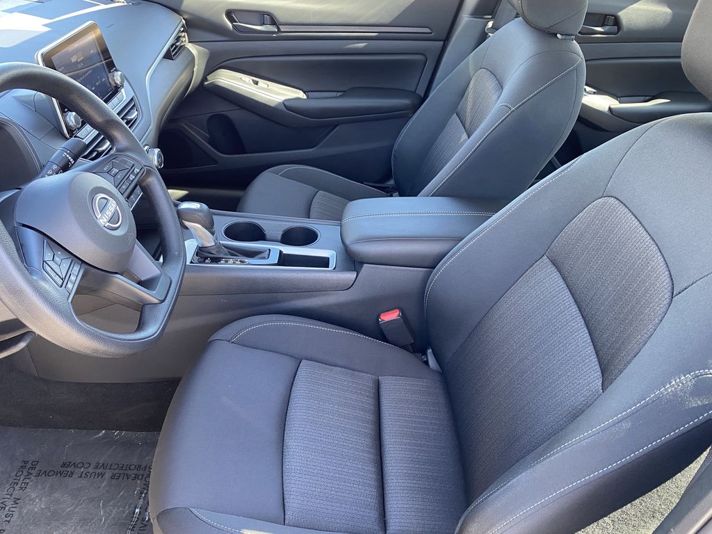 2025 Nissan Altima S - Photo 17