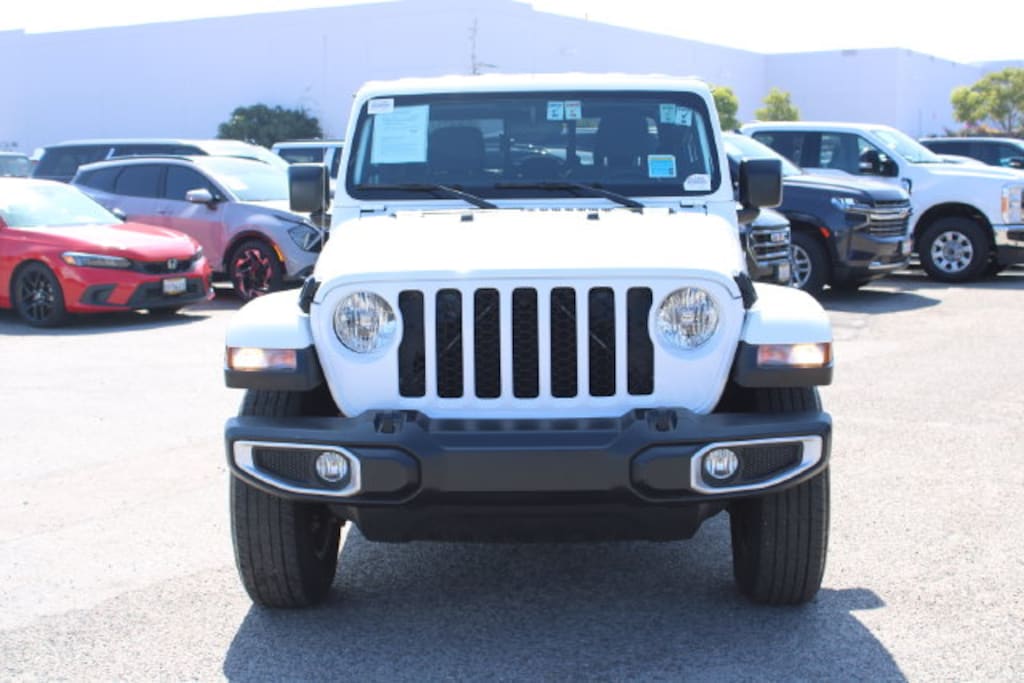 Used 2022 Jeep Gladiator Sport S Truck