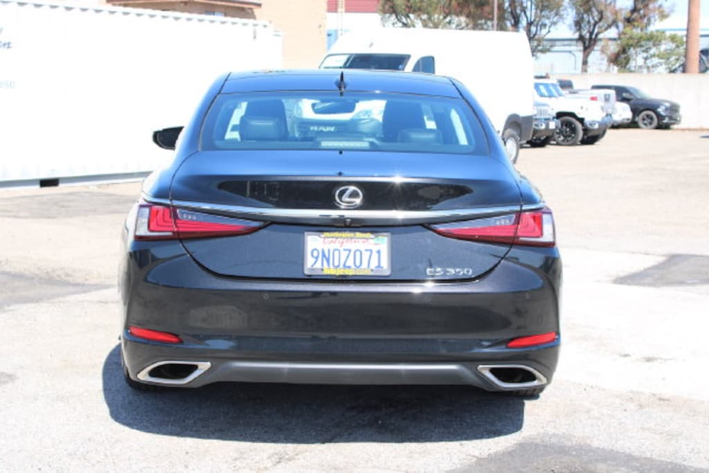 Used 2024 Lexus ES 350 Sedan