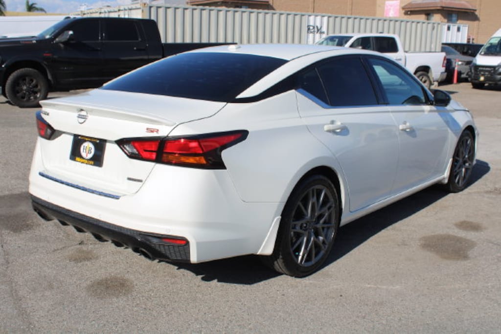 Used 2023 Nissan Altima 2.0 SR Sedan