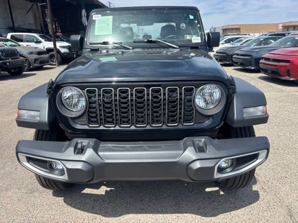 Used 2024 Jeep Gladiator Sport Truck