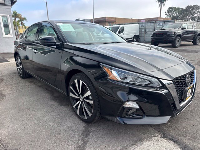 Used 2021 Nissan Altima 2.5 Platinum Sedan