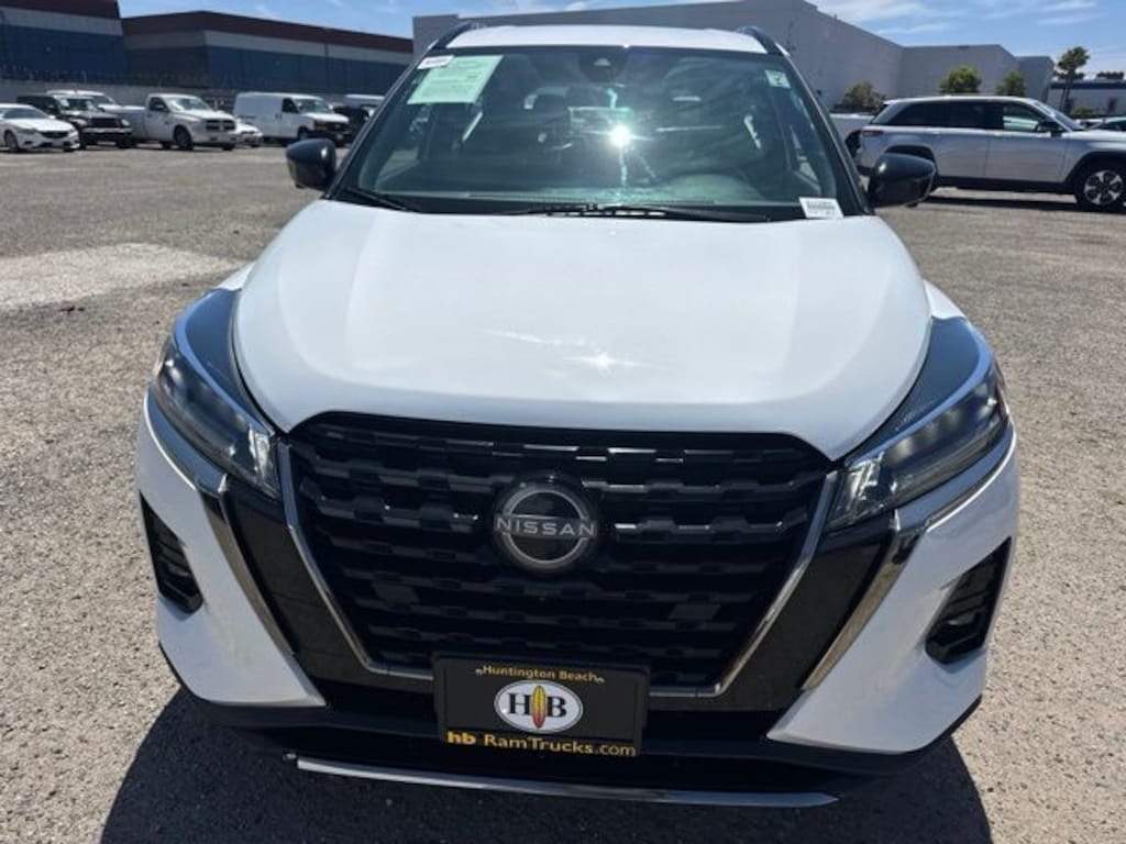 Used 2022 Nissan Kicks SR SUV