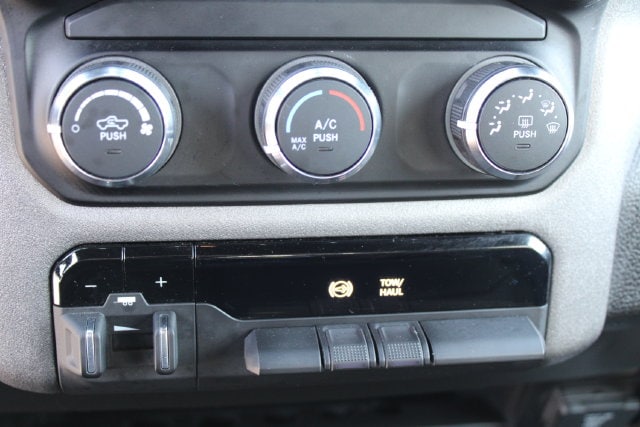 2024 RAM Ram 3500 Pickup Tradesman - Photo 38