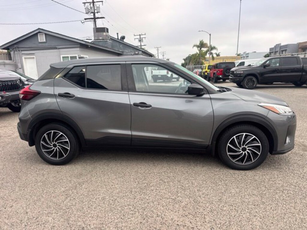 Used 2022 Nissan Kicks S SUV