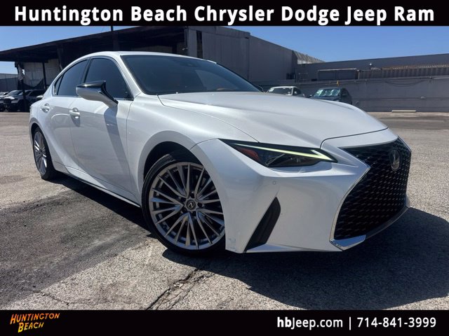 2023 Lexus IS