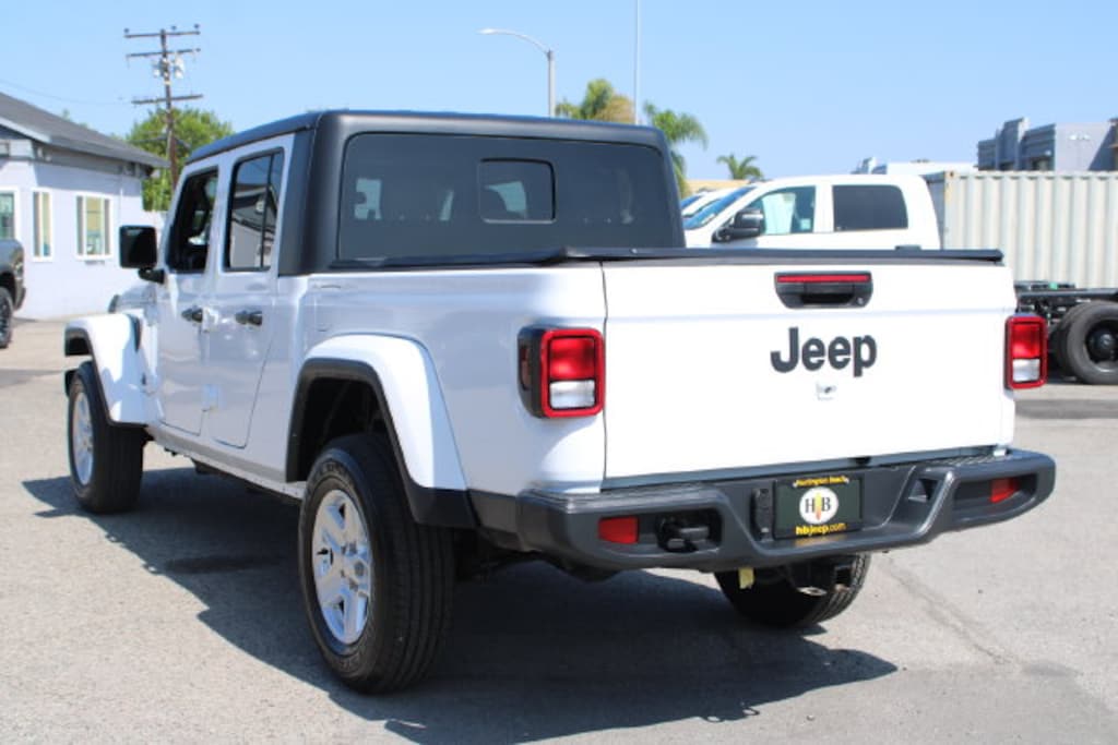 Used 2022 Jeep Gladiator Sport S Truck