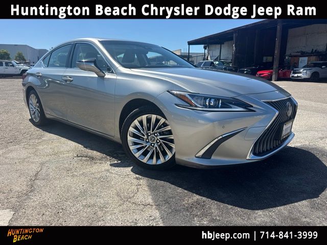 2019 Lexus ES Hybrid