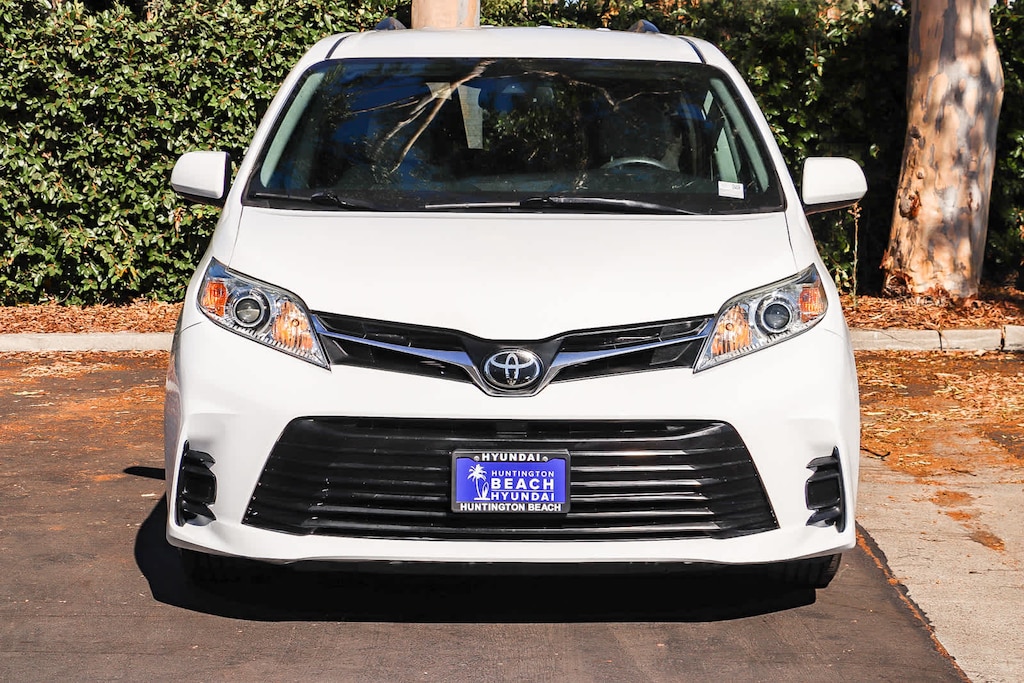 Used 2018 Toyota Sienna LE 8 Passenger Van