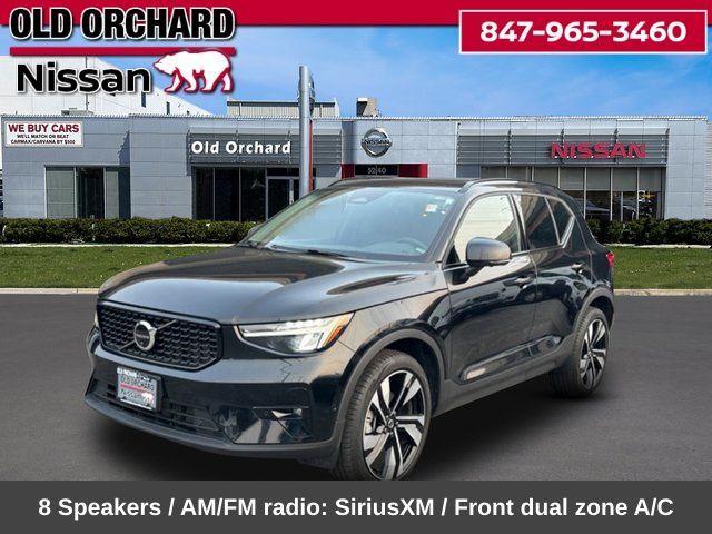 2025 Volvo XC40