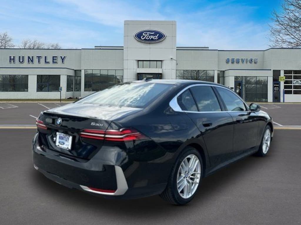 Used 2025 BMW 5 Series 530i xDrive Sedan