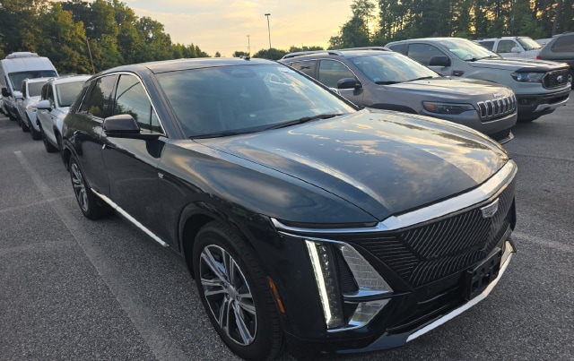 Used 2024 Cadillac LYRIQ Luxury 2 with VIN 1GYKPRRLXRZ107095 for sale in Huntley, IL