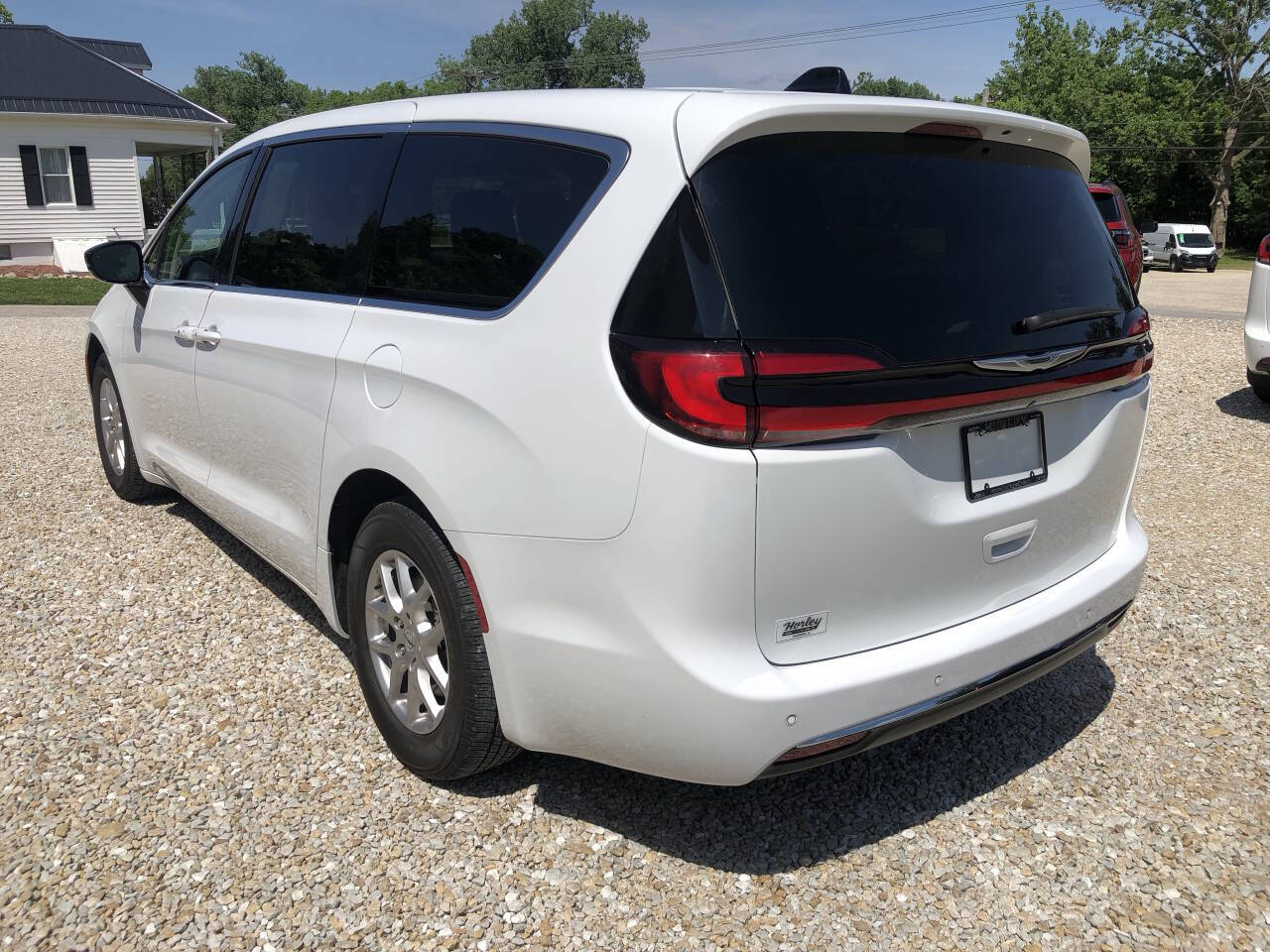 2024 Chrysler Pacifica Touring L - Photo 6