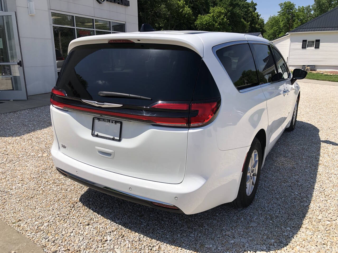 2024 Chrysler Pacifica Touring L - Photo 8