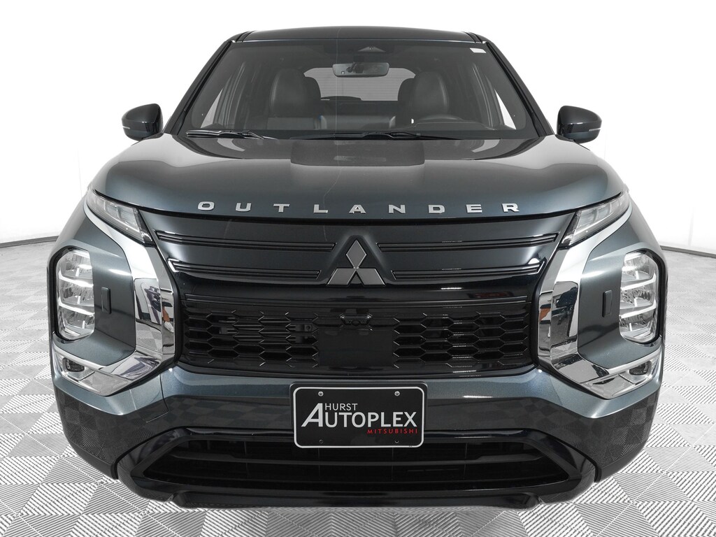 Used 2026 Mitsubishi Outlander LE SUV