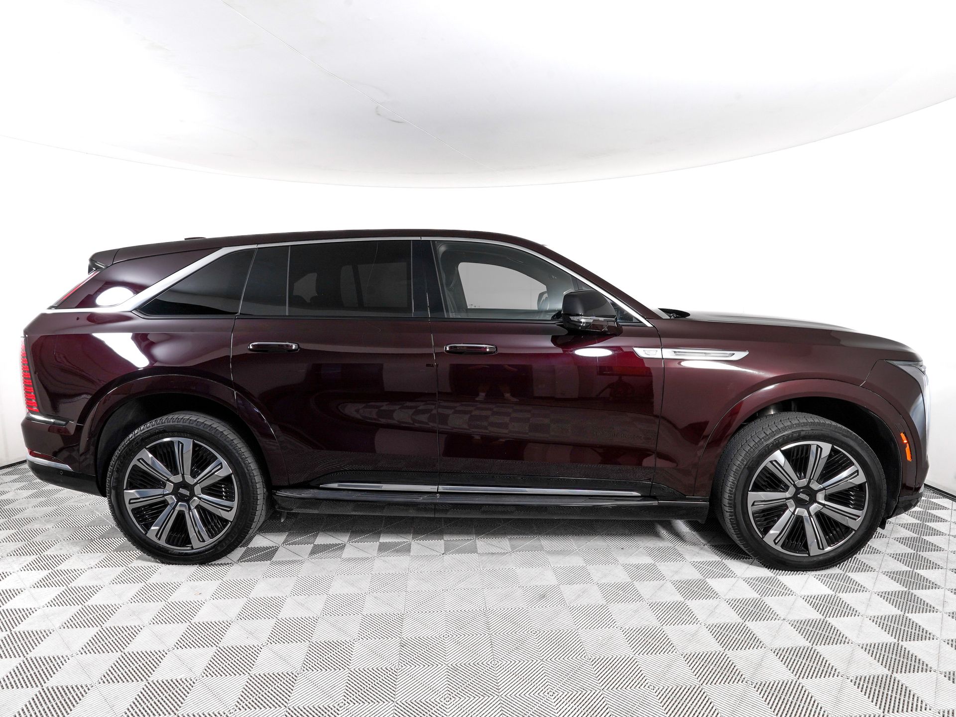 Used 2025 CADILLAC ESCALADE IQ Luxury SUV