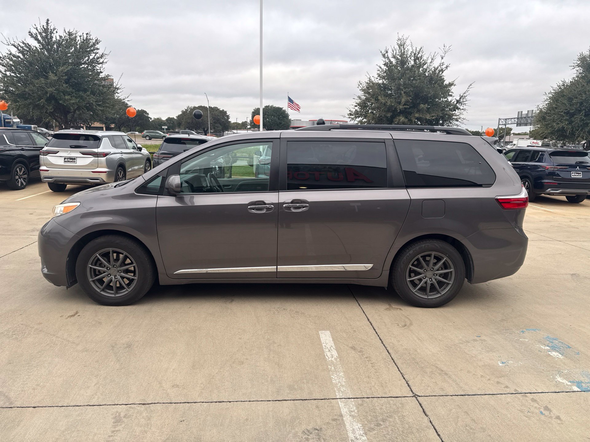 Used 2015 Toyota Sienna XLE Van