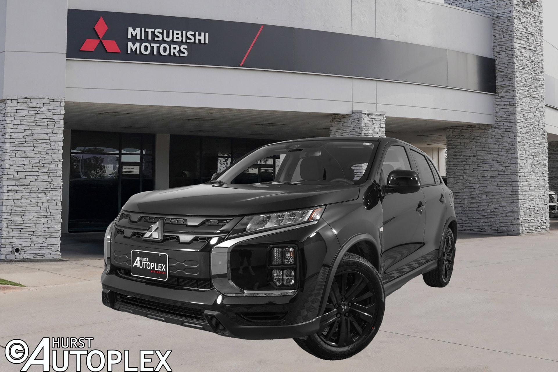 2027 Mitsubishi Outlander Sport LE