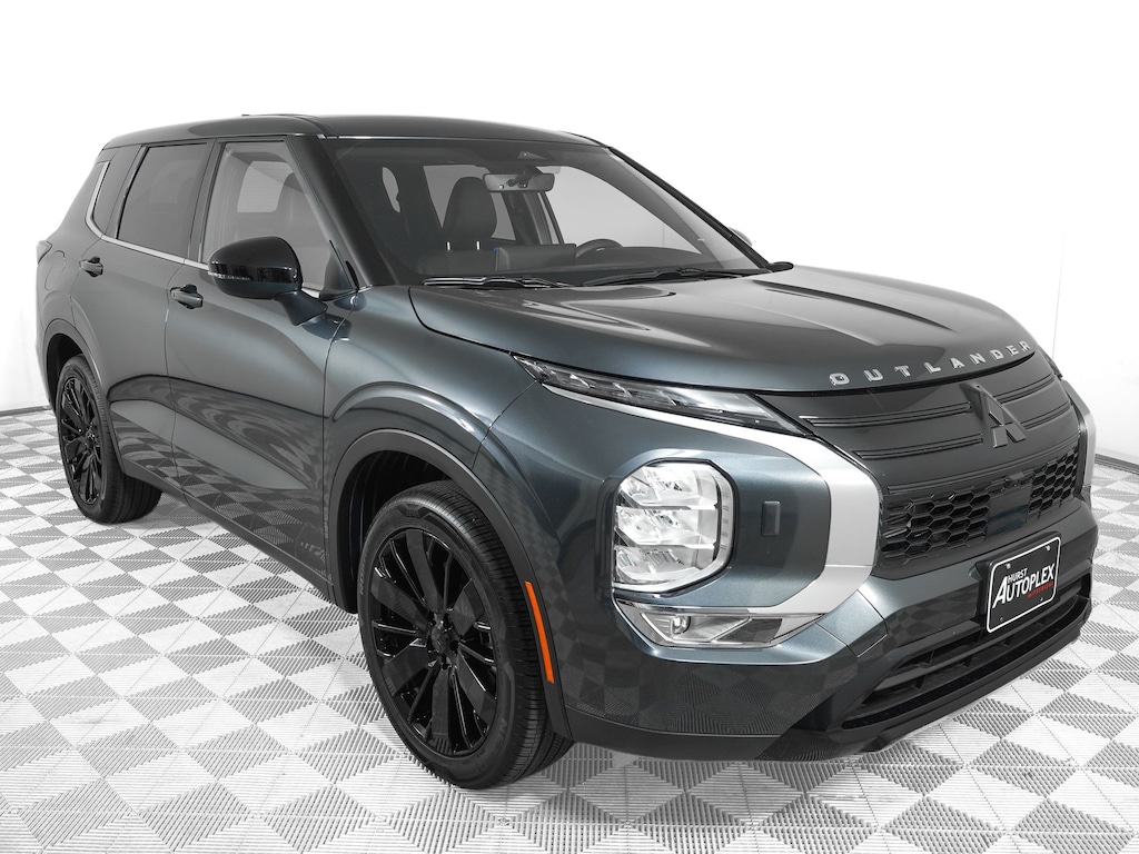 Used 2026 Mitsubishi Outlander LE SUV