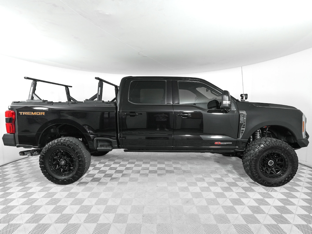 Used 2023 Ford F-250SD Platinum Truck