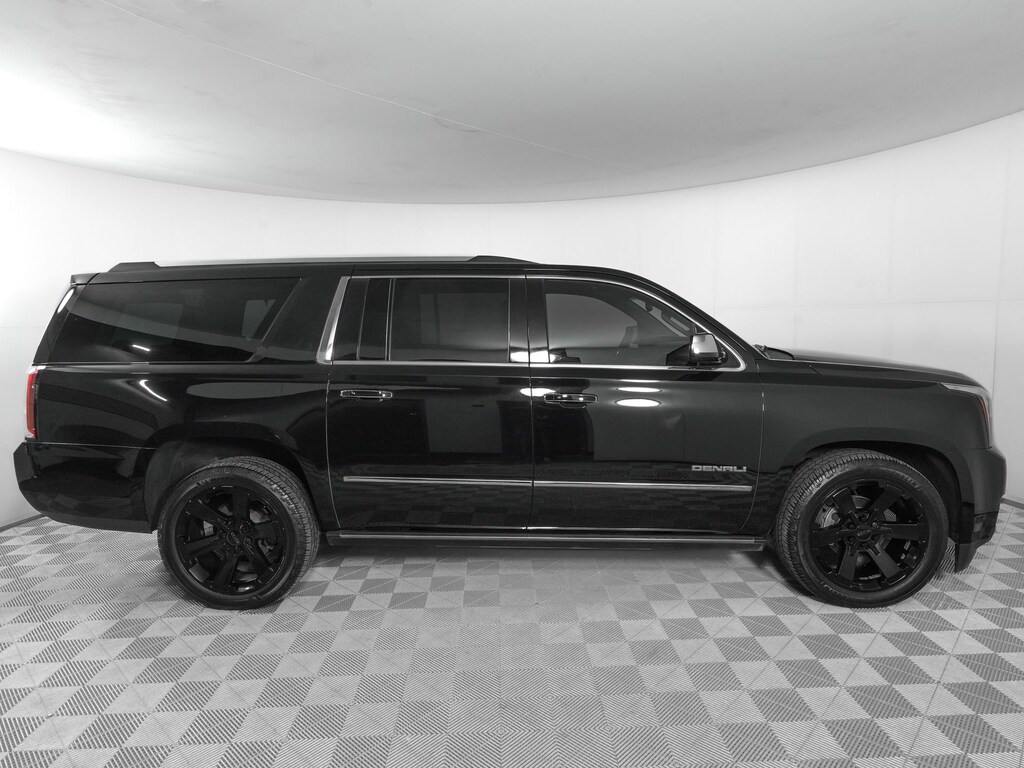 Used 2019 GMC Yukon XL Denali SUV