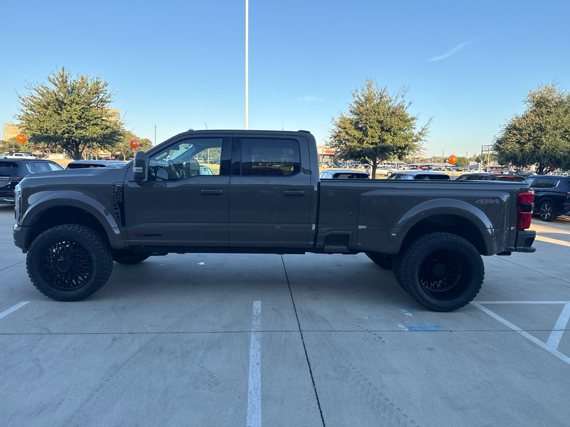 Used 2027 Ford F-450SD Lariat Truck