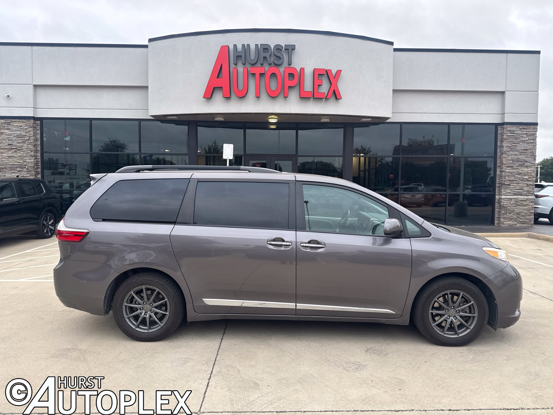Used 2015 Toyota Sienna XLE Van