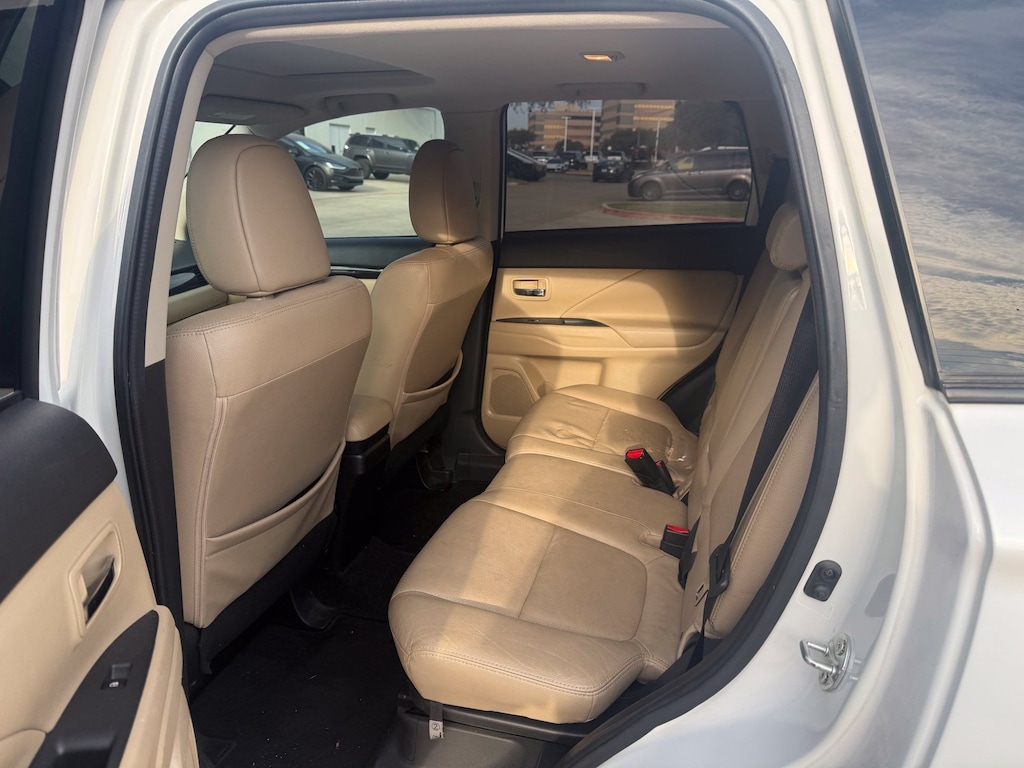 Used 2016 Mitsubishi Outlander SEL SUV