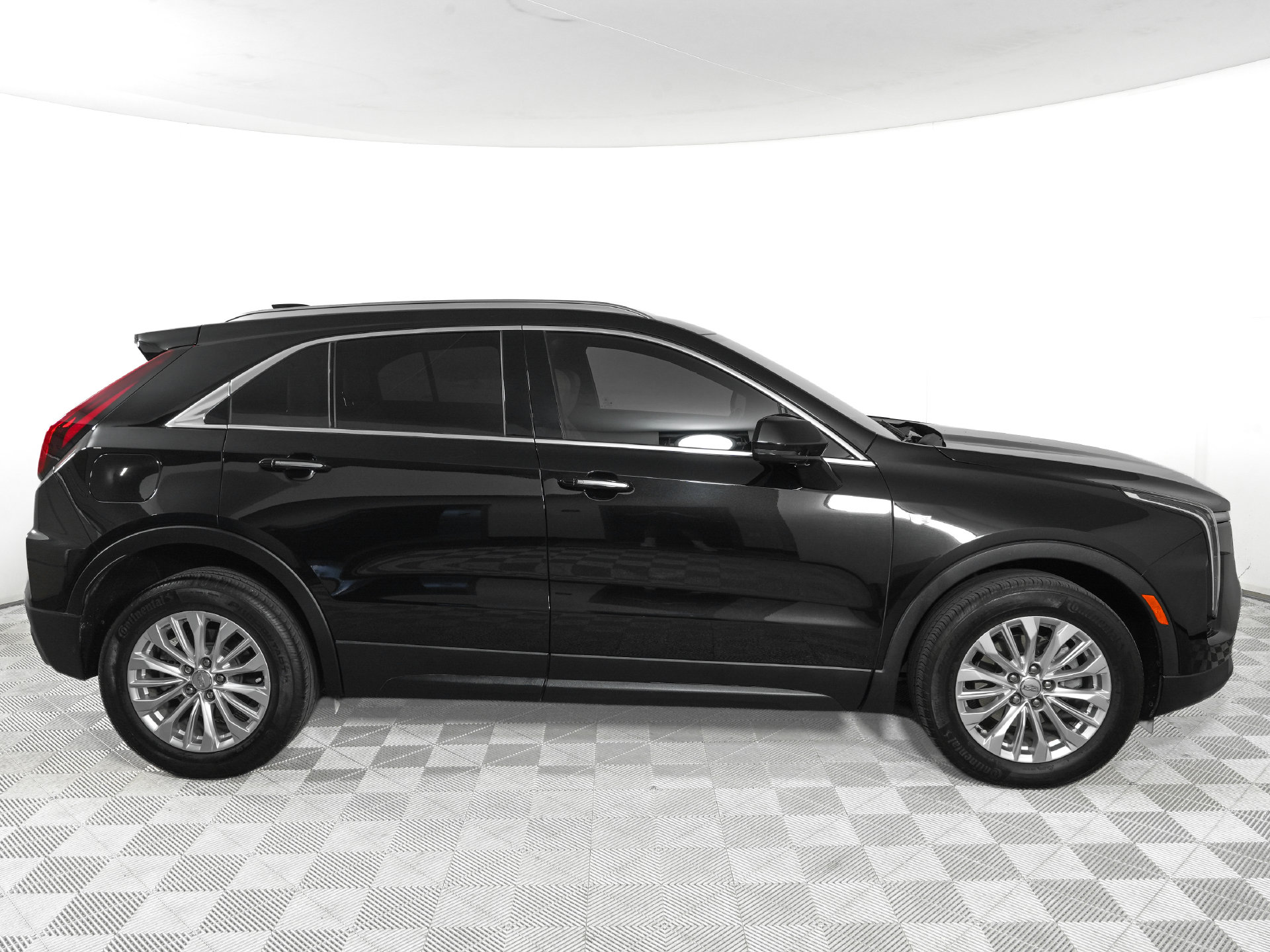 Used 2024 CADILLAC XT4 Luxury SUV