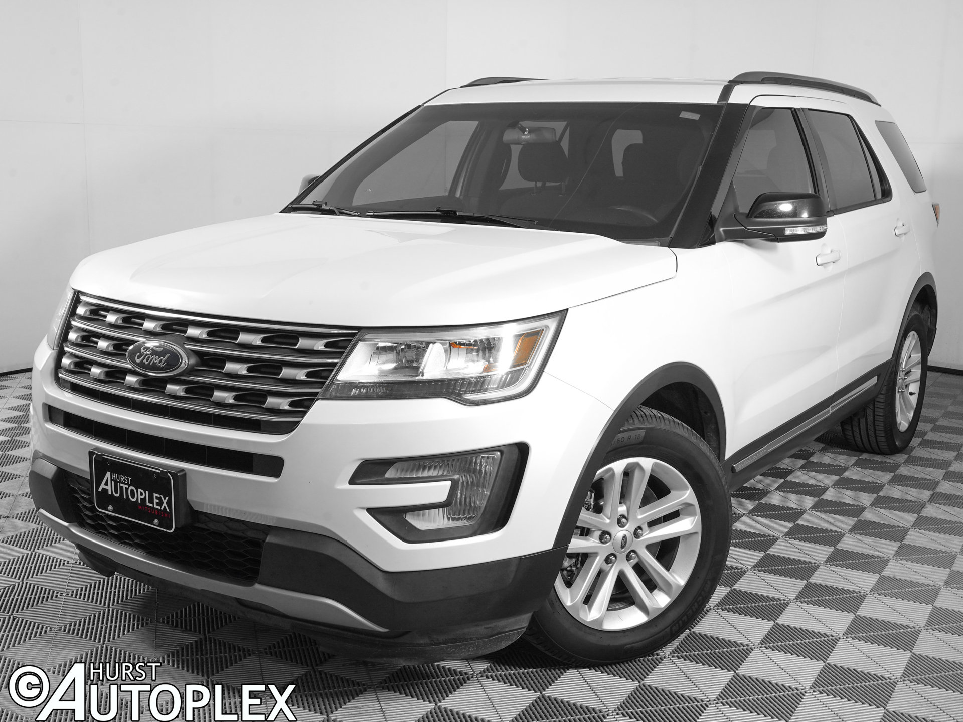 2017 Ford Explorer SUV XLT