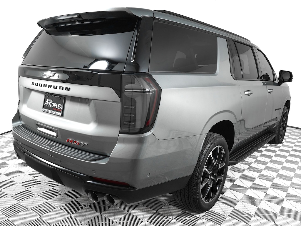Used 2025 Chevrolet Suburban RST SUV