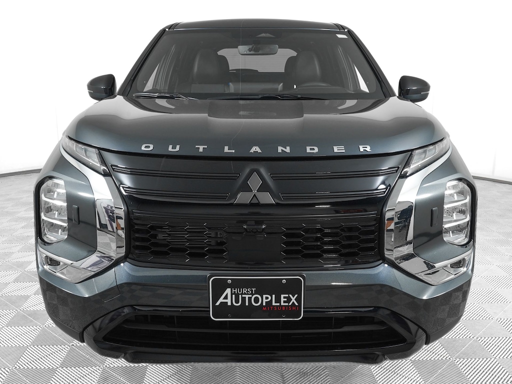 Used 2026 Mitsubishi Outlander LE SUV