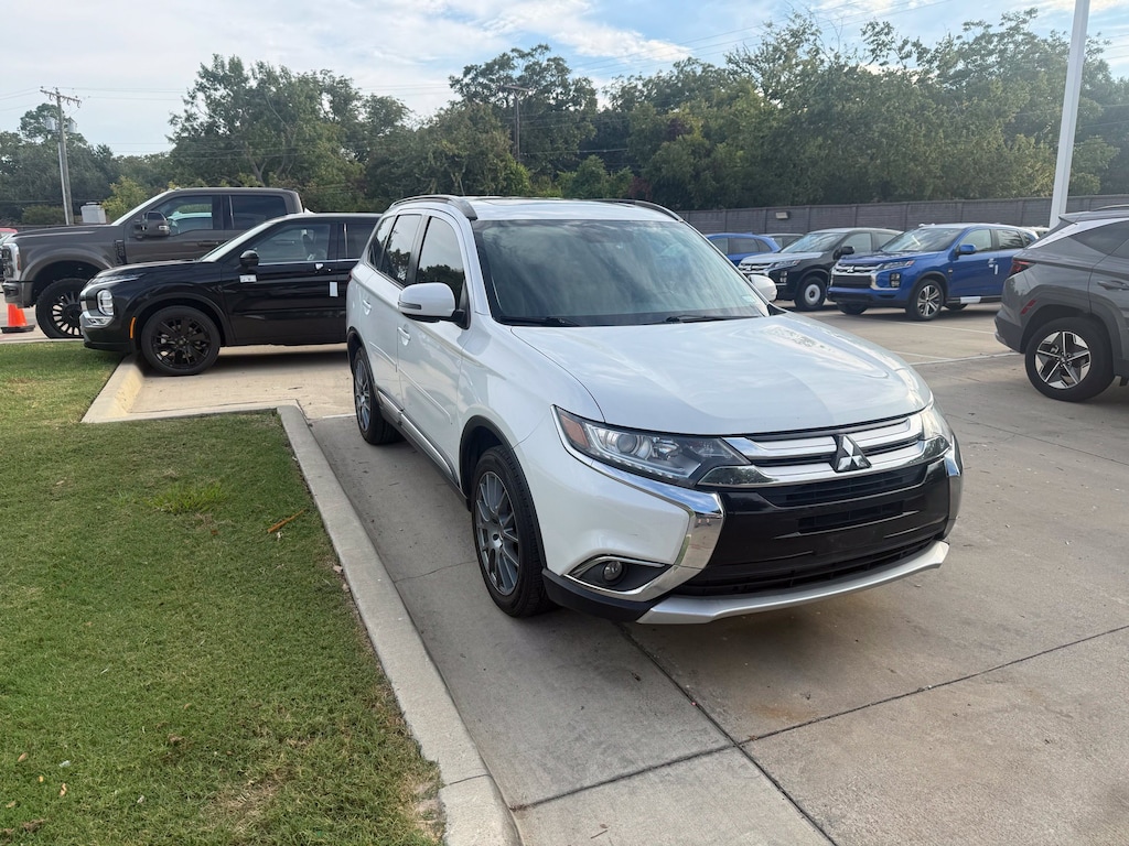 Used 2016 Mitsubishi Outlander SEL SUV