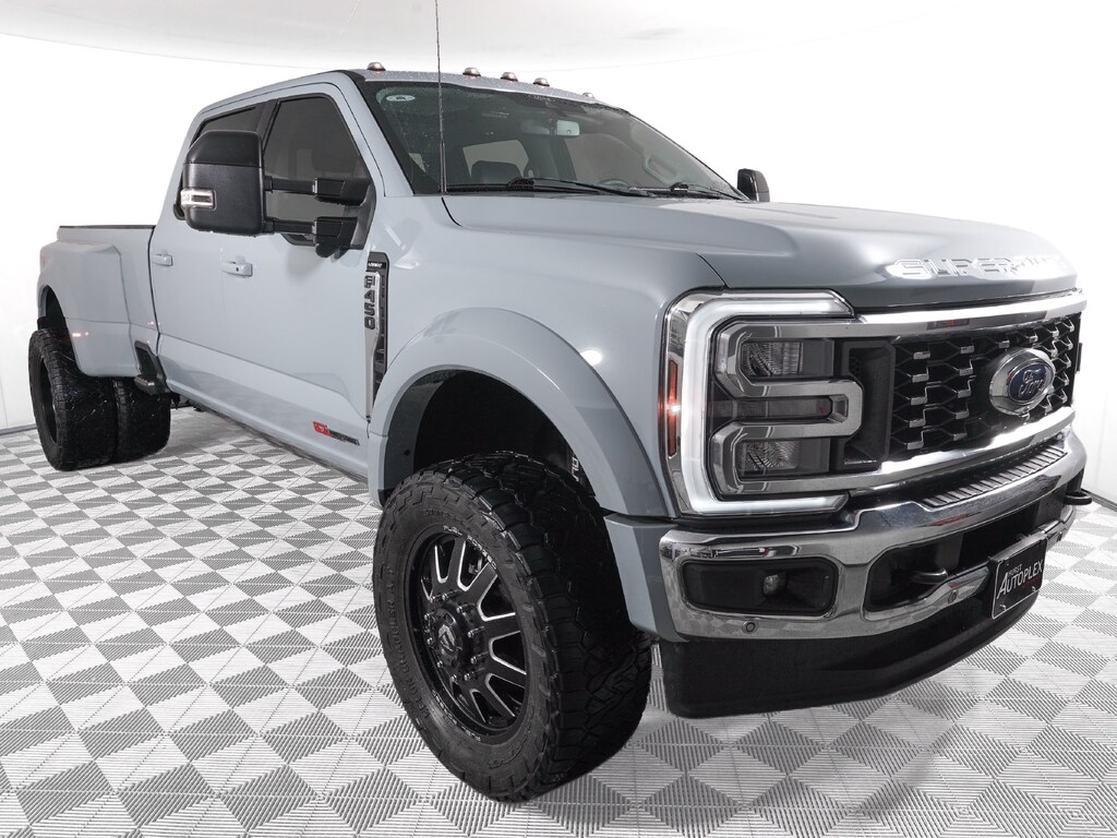 Used 2024 Ford F-450 Lariat Truck