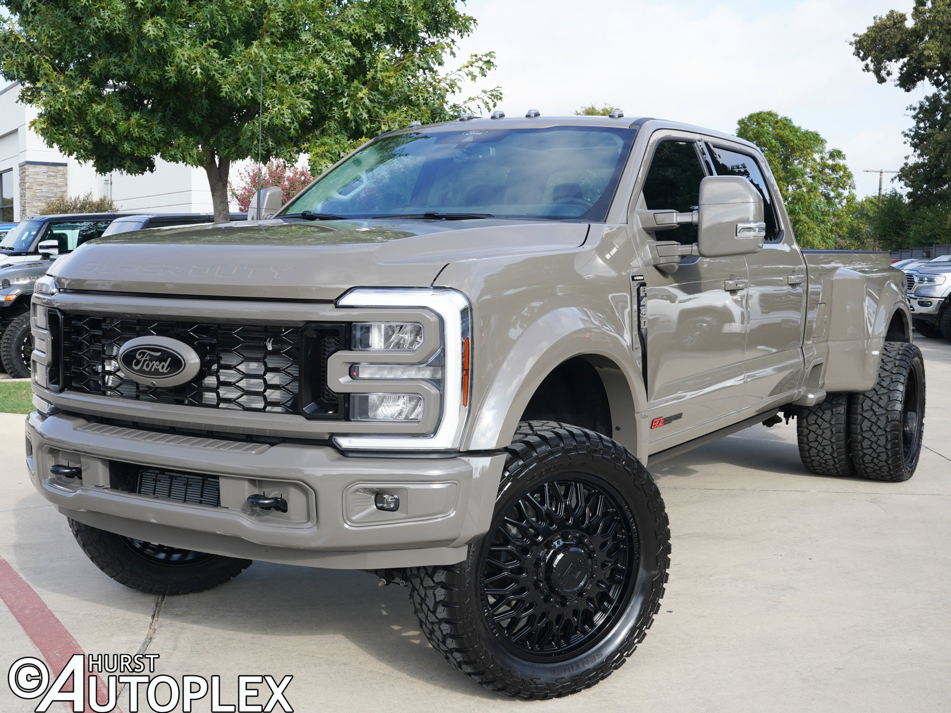 Used 2027 Ford F-450 Lariat Truck