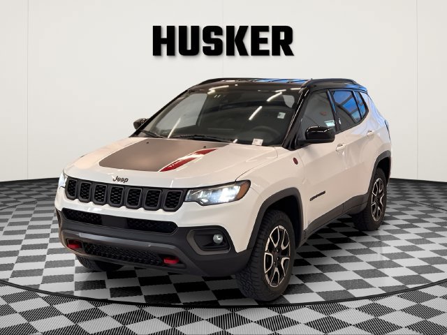 Used 2025 Jeep Compass Trailhawk 4x4 SUV