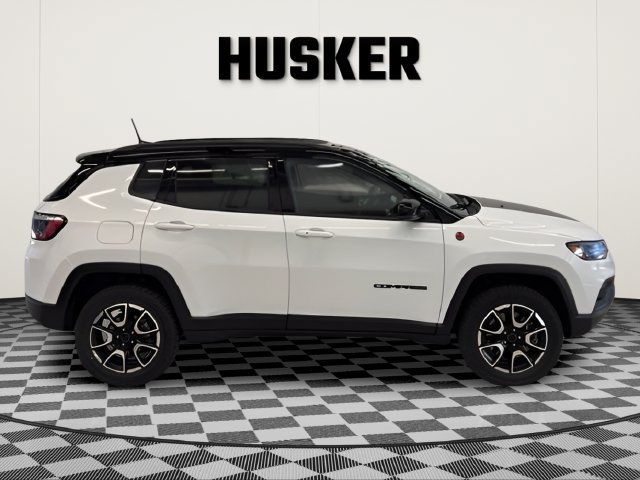 Used 2025 Jeep Compass Trailhawk 4x4 SUV