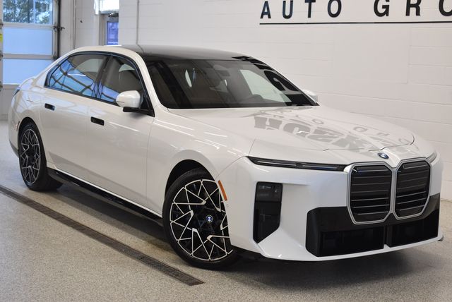 New 2027 BMW 740i xDrive Sedan