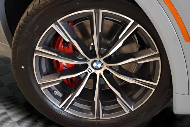 2027 BMW X6 40i - Photo 29