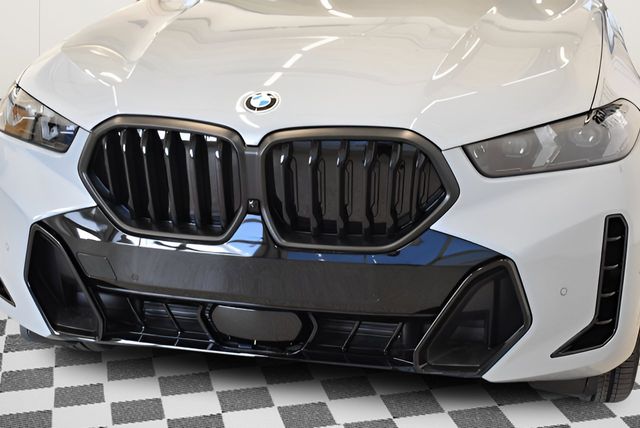 2027 BMW X6 40i - Photo 14